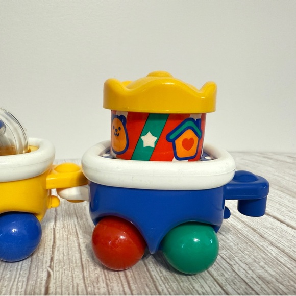 Toddler TOMY Loco Motion Push & Activity 5 Piece Train Car Baby Toy Vtg 1996 - Picture 8 of 16